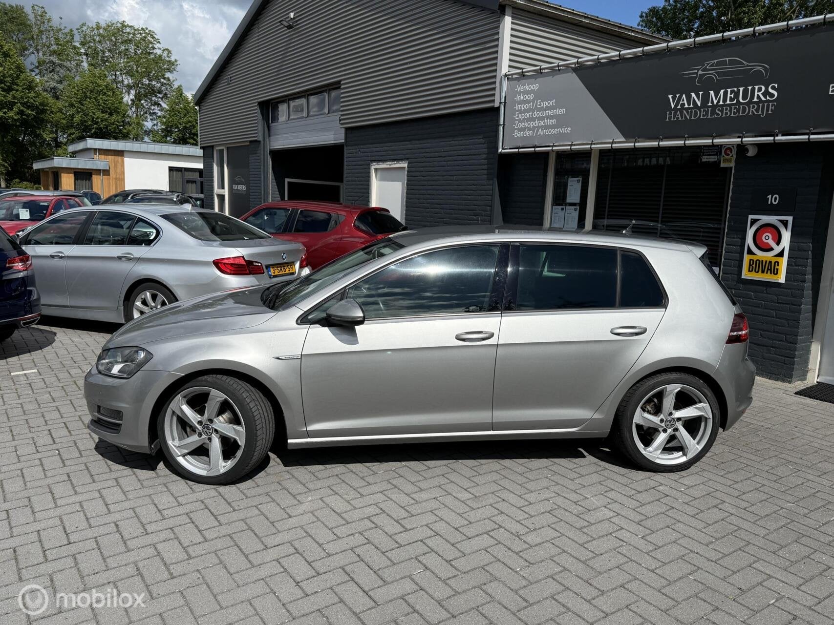 Volkswagen Golf 1.0 TSI Connected Series, Airco, navigatie,, Stof, Gebruikt, 23 km/l, Bedrijf