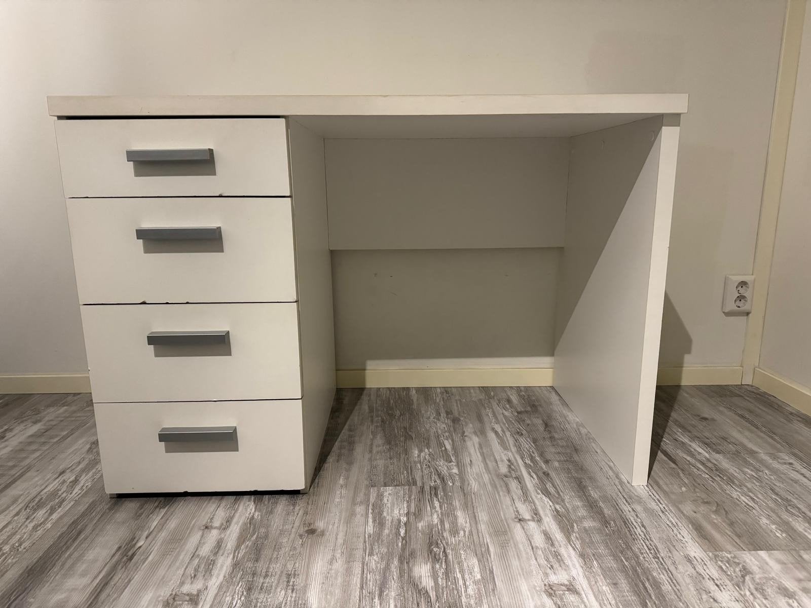 Bureau wit, Ophalen, Gebruikt