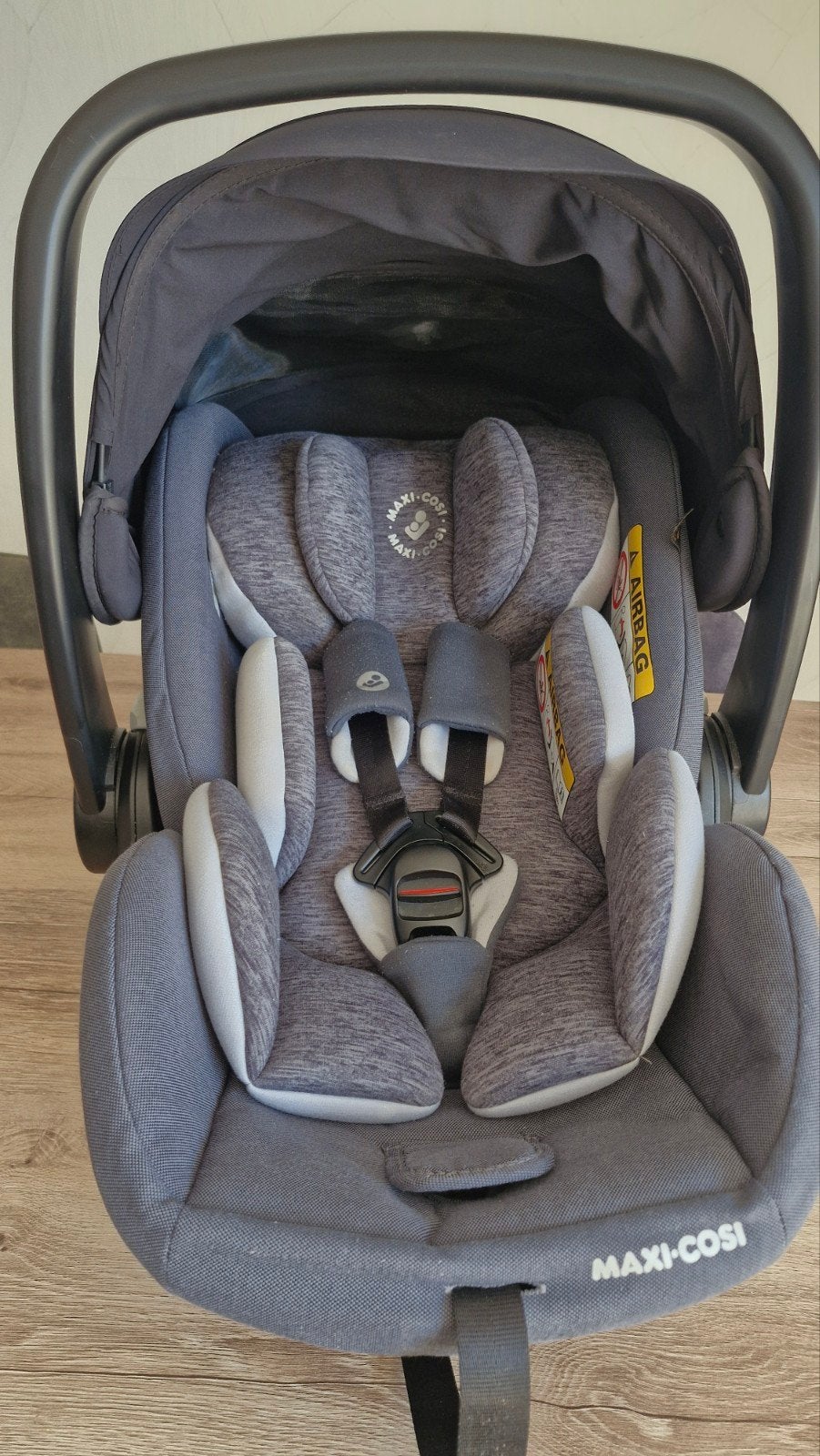 Maxi Cosi Marble met Isofix base en verkleiner, Ophalen, Verstelbare rugleuning, Zo goed als nieuw, Isofix