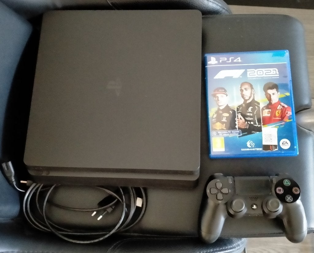 ps4 slim met Playseat Revolution Black en thrustmaster t150, Ophalen, 500 GB, Zo goed als nieuw, Met 1 controller