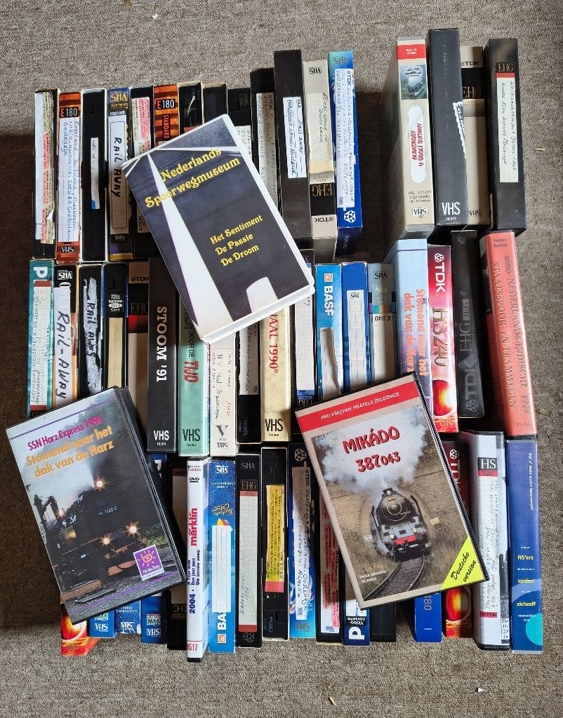 Videobanden +/- 50 Nederlands spoorwegen internationaal, Verzamelen, Ophalen of Verzenden, Gebruikt, Trein, Overige typen