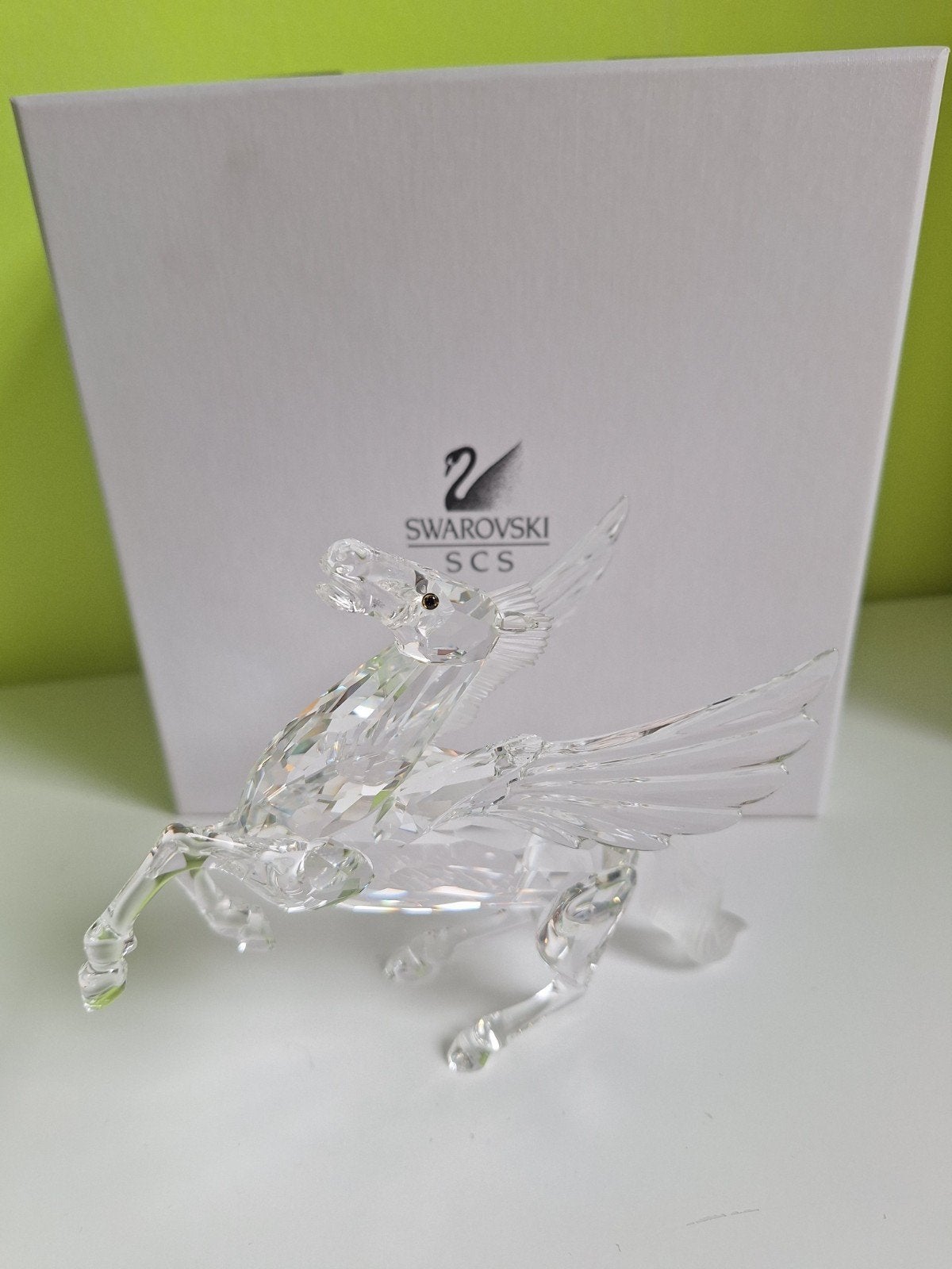 Swarovski Pegasus Jaarstuk SCS 1998 met doos en certificaat, Verzamelen, Ophalen of Verzenden, Zo goed als nieuw, Figuurtje