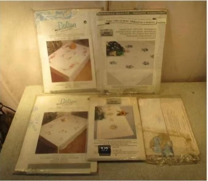 5 Nieuwe Tafelkleden - 200x130 / 100x40 / 80x80, Ophalen of Verzenden, Nieuw, Rechthoek, Binnen