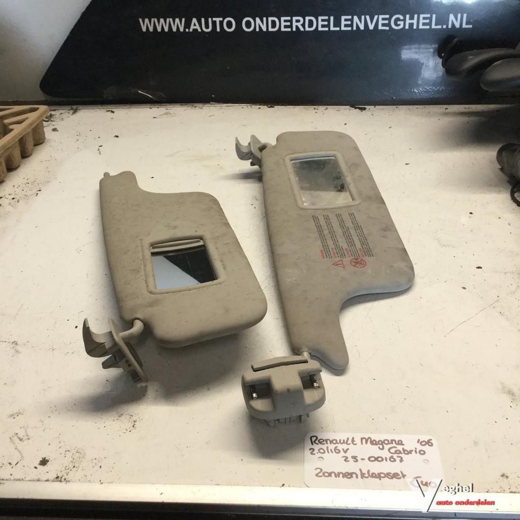 Renault Megane Cabrio 2.0 16v 2006 2500167   Zonnekleppen se, Gebruikt, -, -, Ophalen of Verzenden