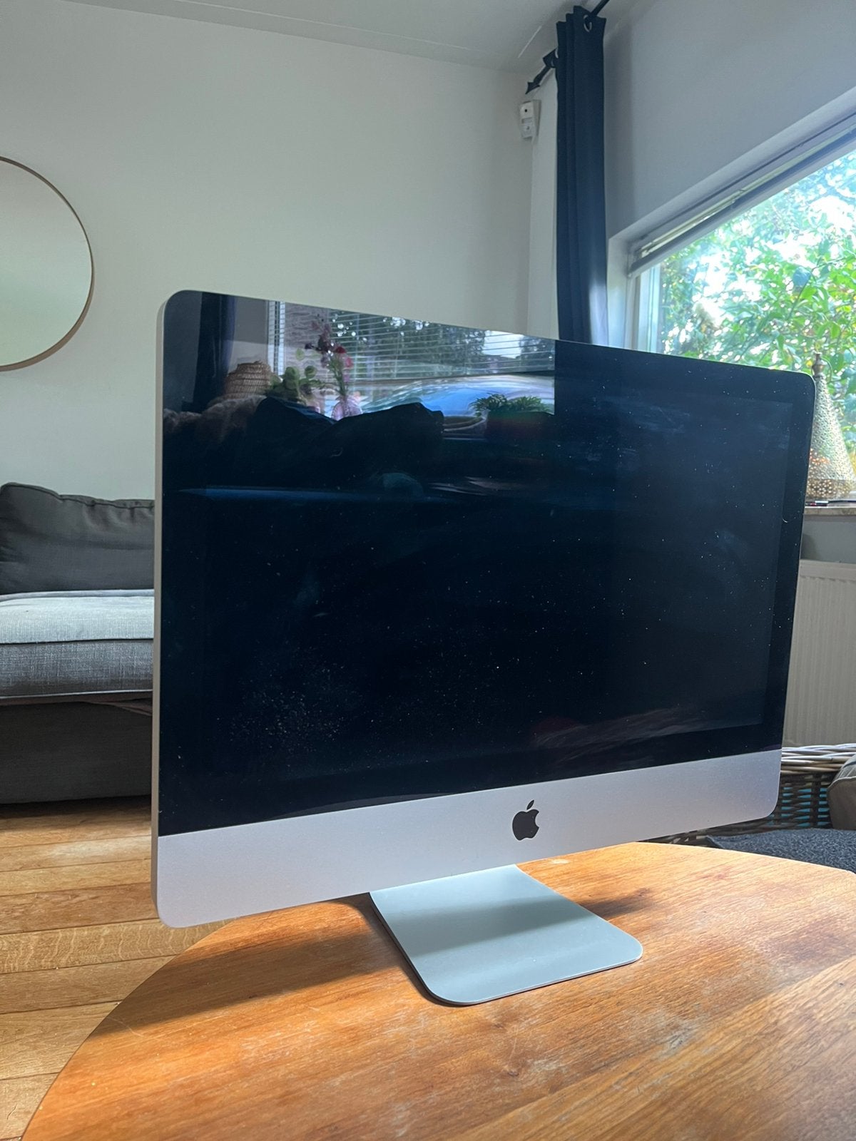 Apple imac (heel licht beschadigd), Computers en Software, Ophalen, Gebruikt, IMac, 21 inch (≈53cm)
