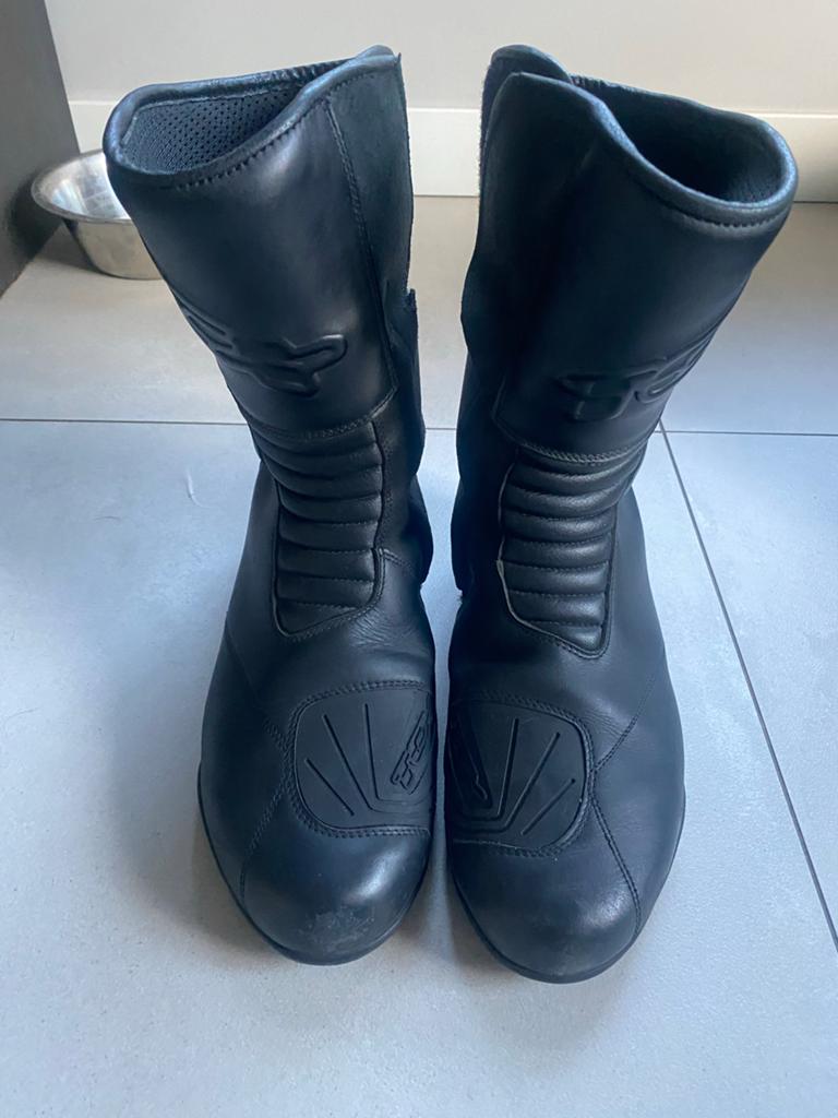 Zwarte leren motorlaarzen - Maat 44 - 4x gedragen, Motoren, Kleding | Motorkleding, Ophalen of Verzenden, Tweedehands, Heren, Laarzen