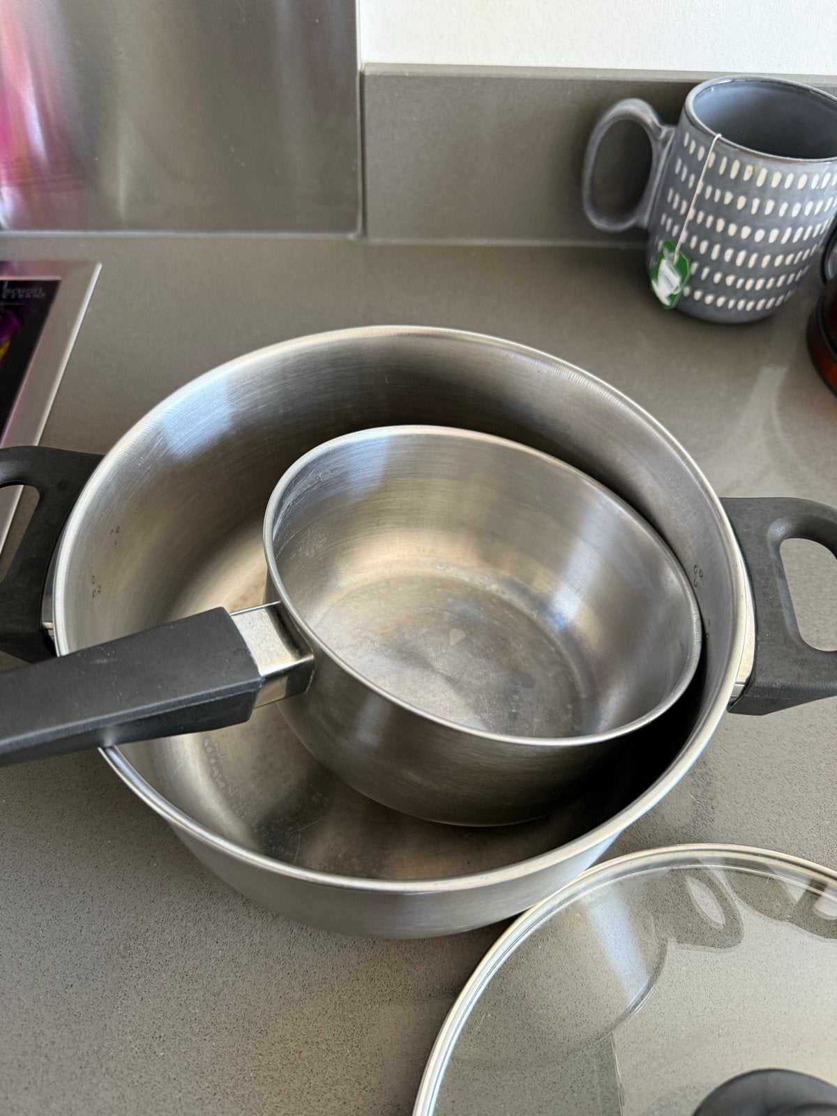 IKEA pannenset - free to pick up @ Utrecht Tuindorp, Huis en Inrichting, Keuken | Potten en Pannen, Zo goed als nieuw, Pannenset