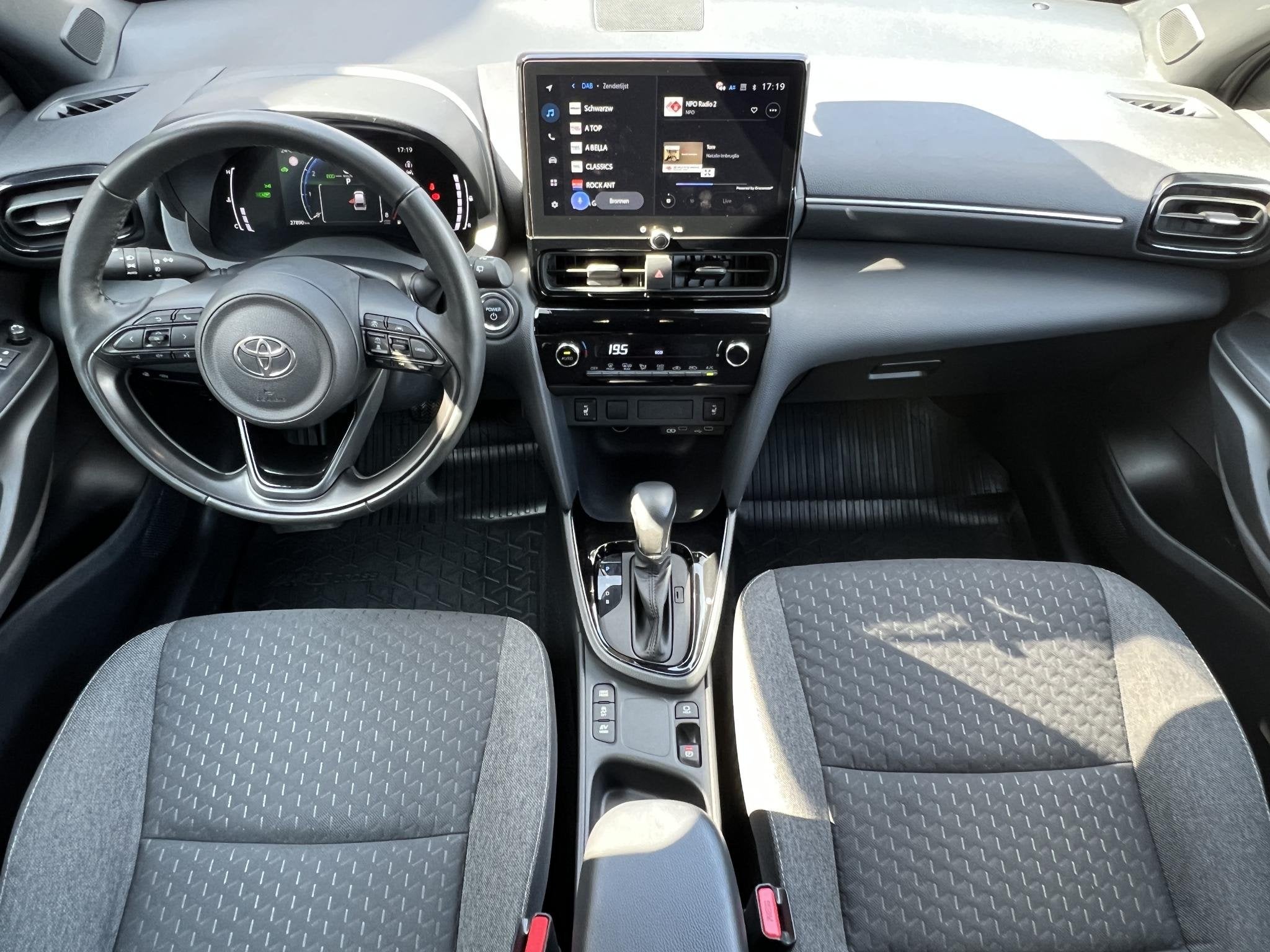 Toyota Yaris Cross 1.5 Hybrid 115 Dynamic / Dealer onderhoud, Stof, Gebruikt, 1165 kg, 116 pk