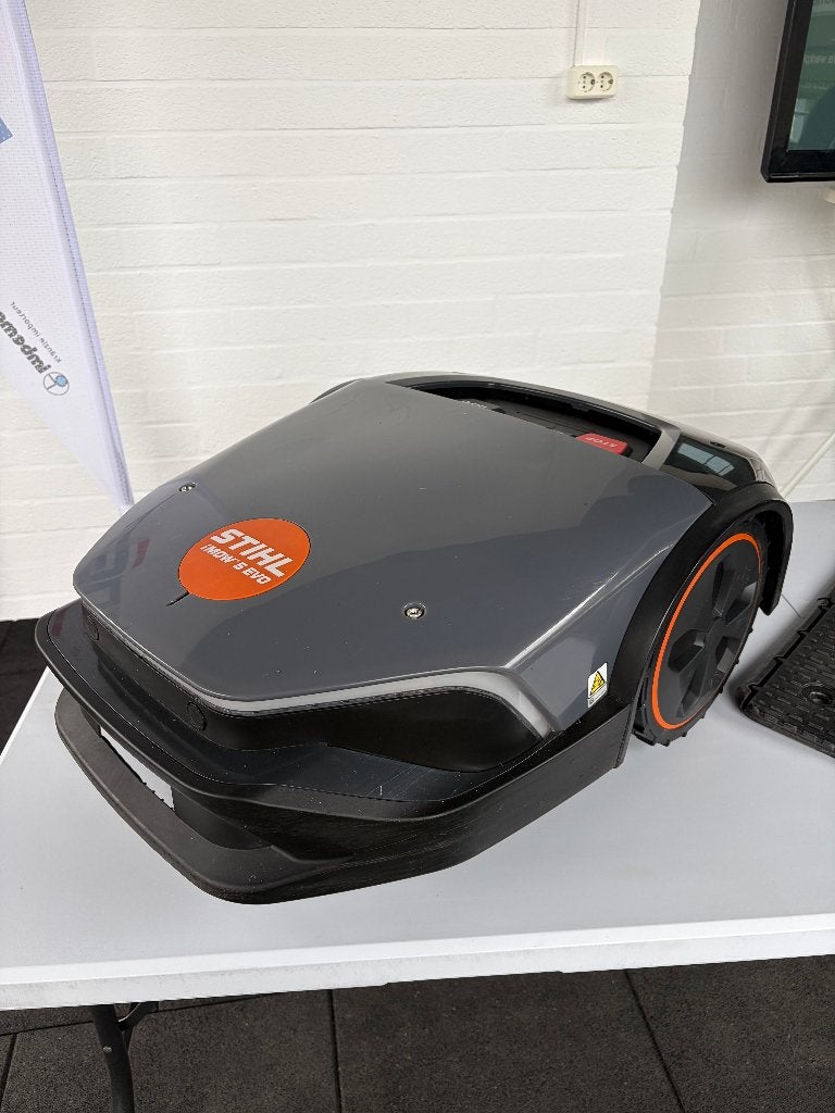 STIHL iMOW 5 EVO robotmaaier – bouwjaar 2023, Tuin en Terras, Ophalen, Zo goed als nieuw, STIHL, Met regensensor