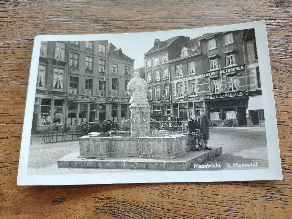 Maastricht `t mooswief fotokaart, Ophalen of Verzenden, Limburg