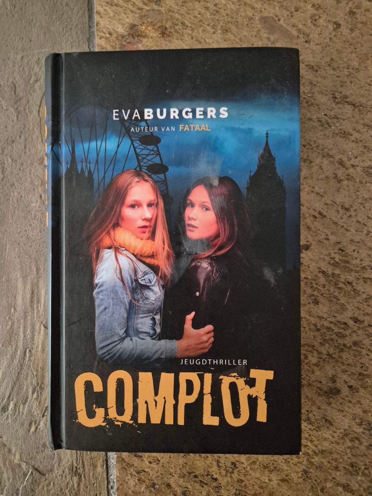 Complot - Jeugdthriller van Eva Burgers, Ophalen of Verzenden, Gelezen, Eva Burgers