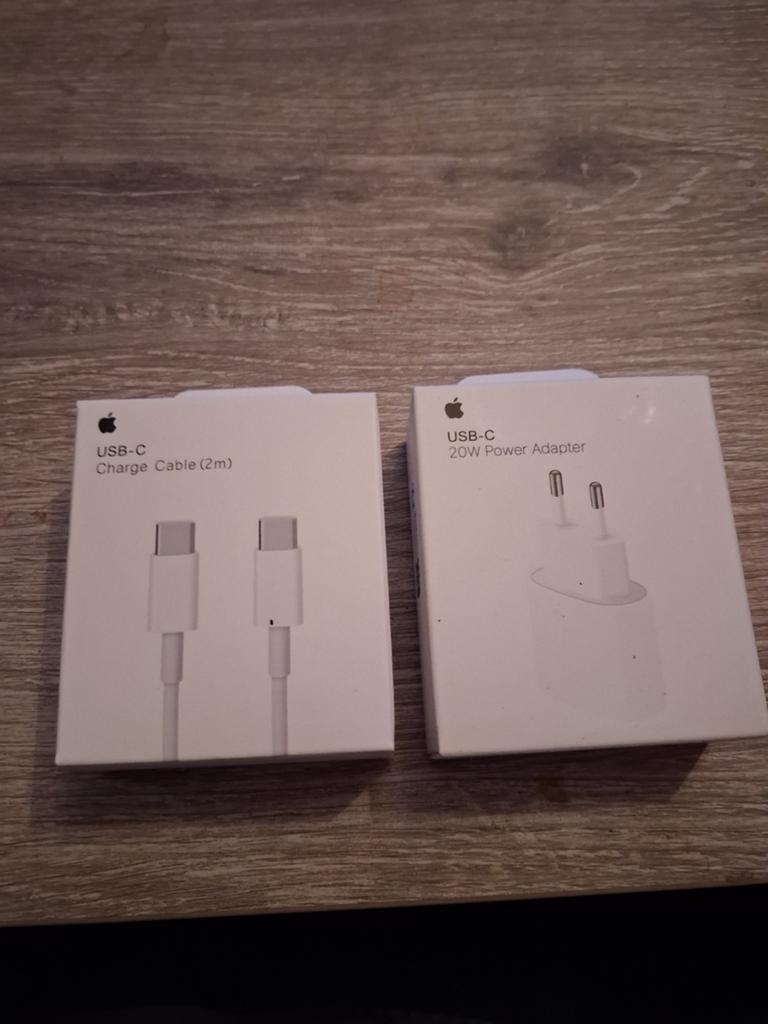 Apple USB-C Oplaadkabel (2m) en 20W Power Adapter, Ophalen of Verzenden
