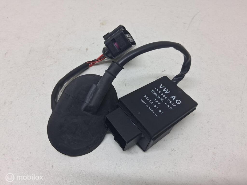 Brandstofpomp relais Vw Golf V ('03-'08) 1K0906093F, Gebruikt, Volkswagen, Ophalen of Verzenden, Volkswagen