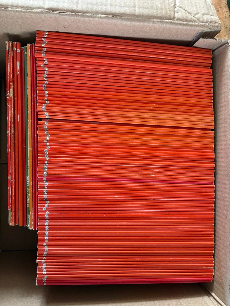 90 suske en wiske stripalbums en 1 lambik, Ophalen of Verzenden, Gelezen, Stripboeken