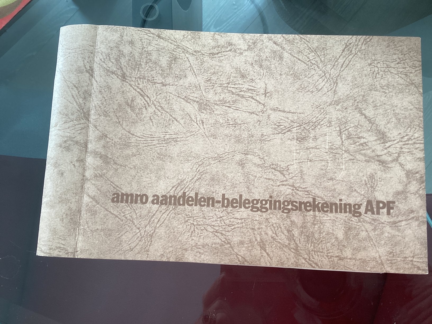 AMRO  aandelen  - beleggingsrekening APF mapje 1976, Verzamelen, Ophalen of Verzenden, Zo goed als nieuw
