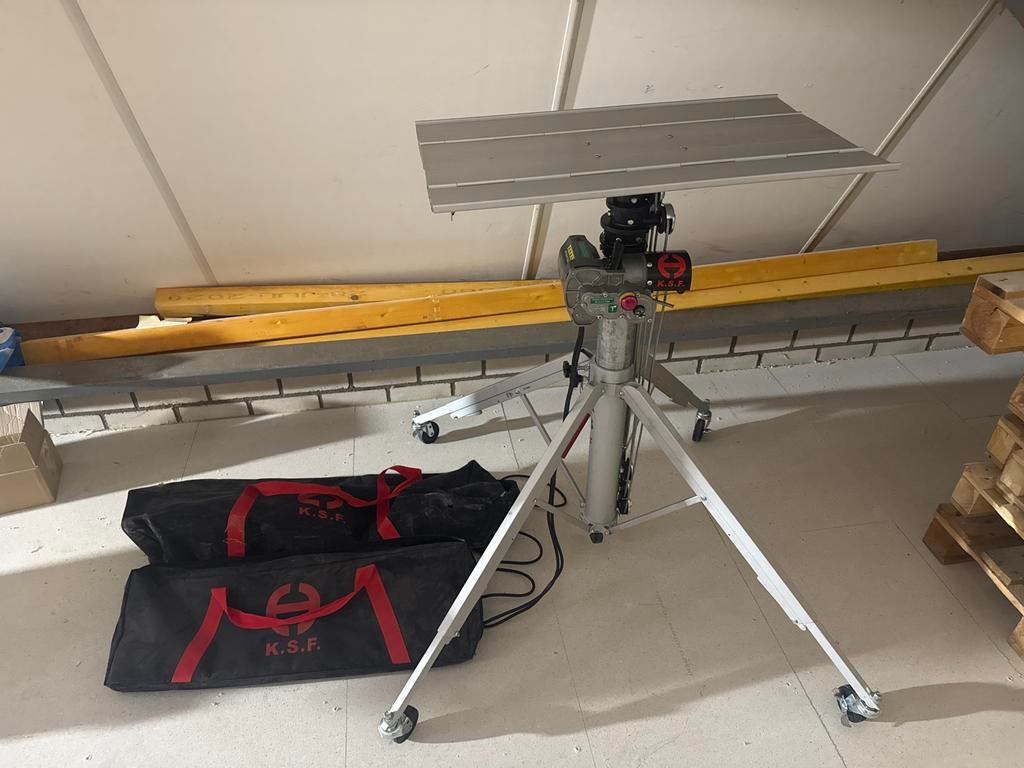 KSF Portable Lifter CM-340H1 - Compacte Bouwlift, Ophalen, Zo goed als nieuw, Bouwlift