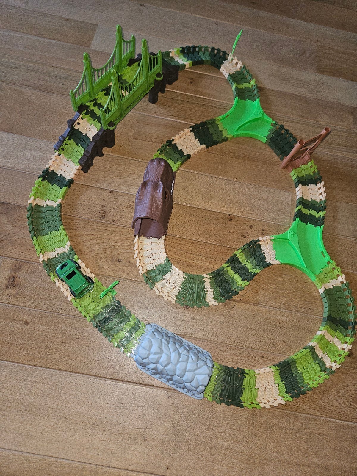 Dinosaurus Racebaan met Flexibele Sporen en Auto, Overige merken, Zelf te bouwen, Ophalen of Verzenden, Elektrisch