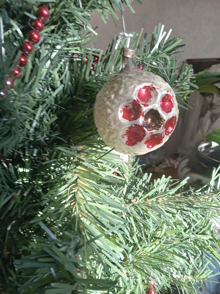 oude glazen kerstbal model zilveren putjesbal, Ophalen of Verzenden, Gebruikt