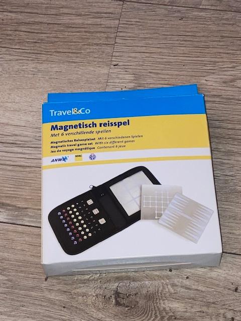 Etui met magnetische reisspellen - NIEUW, Een of twee spelers, Ophalen of Verzenden, Nieuw, Reisspel