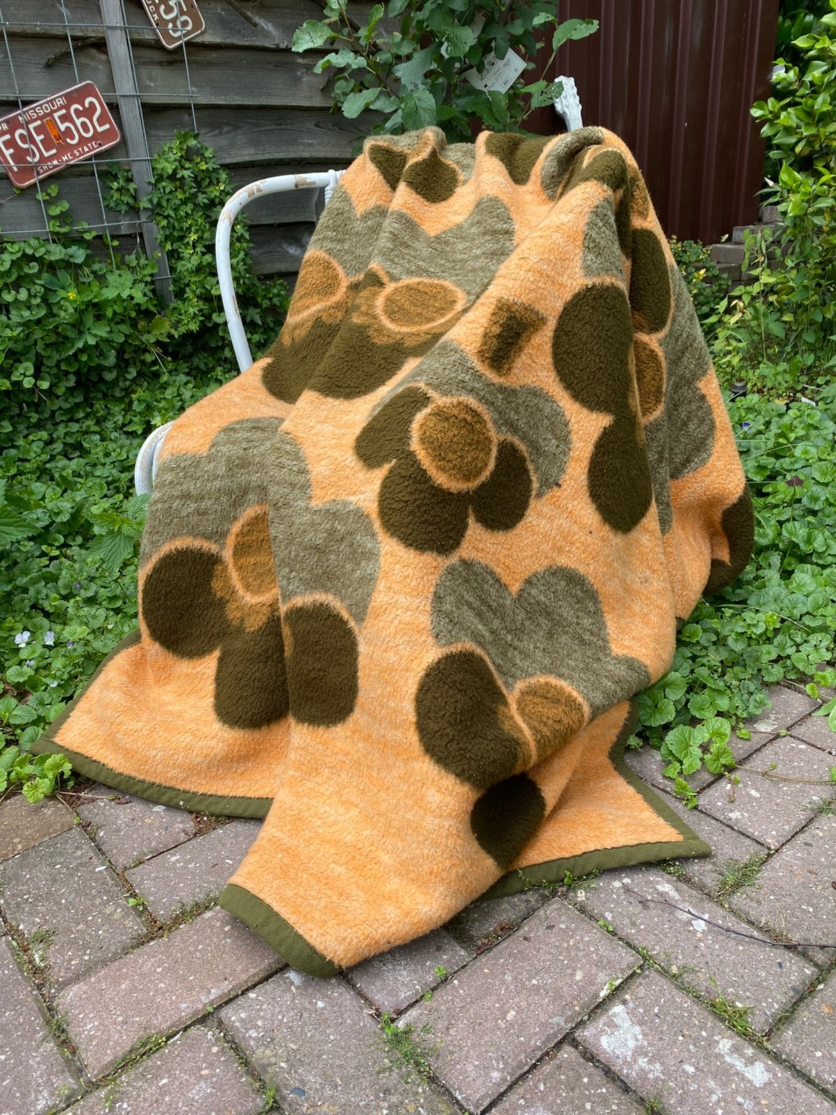Prachtige gebloemde vintage/ retro gebloemde deken, Ophalen of Verzenden, Zo goed als nieuw, 25 flessen of meer