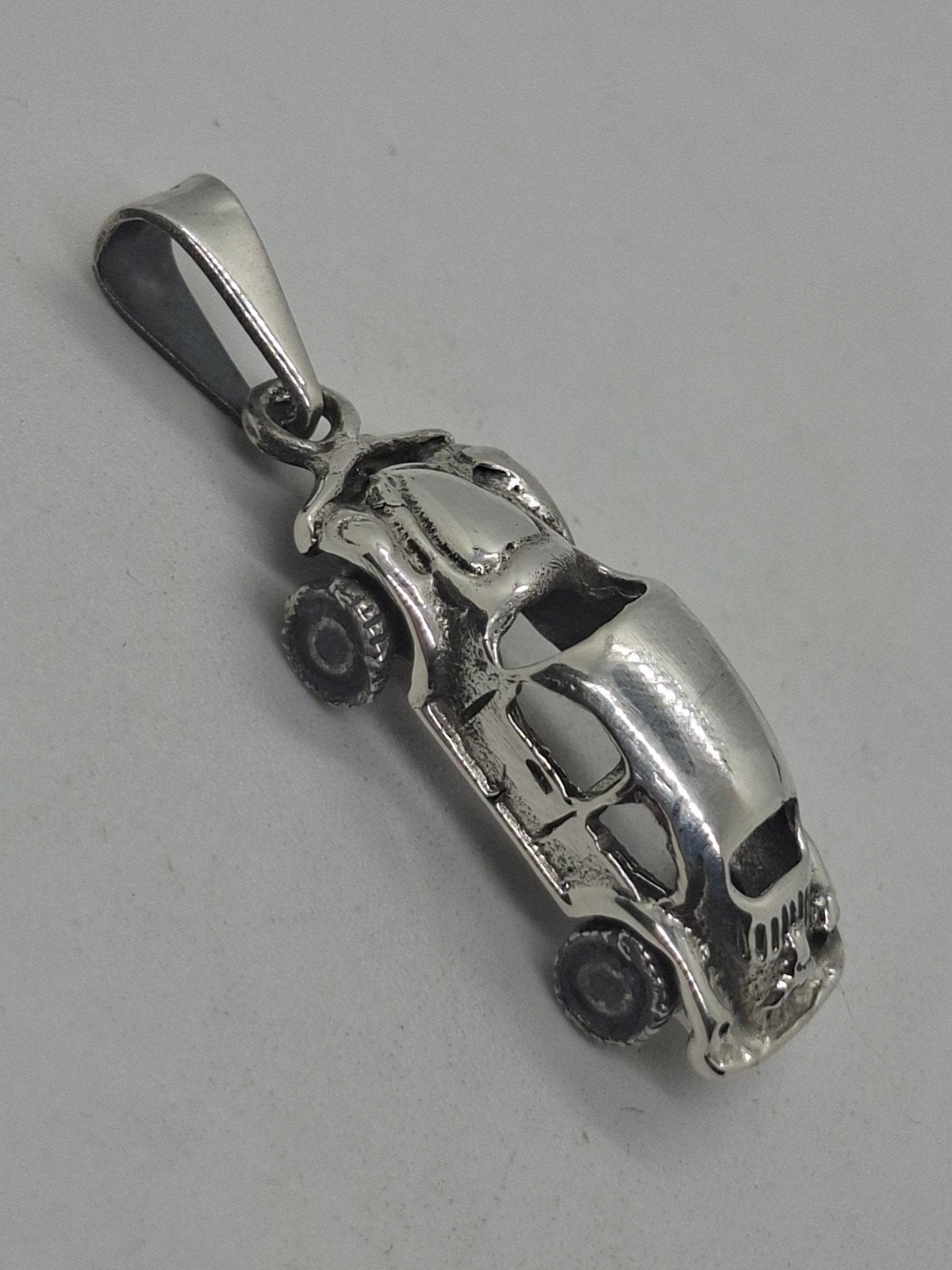 Zilveren Volkswagen Kever Hanger - 925 Sterling, Sieraden, Tassen en Uiterlijk, Overige voorstellingen, Nieuw, Ophalen of Verzenden