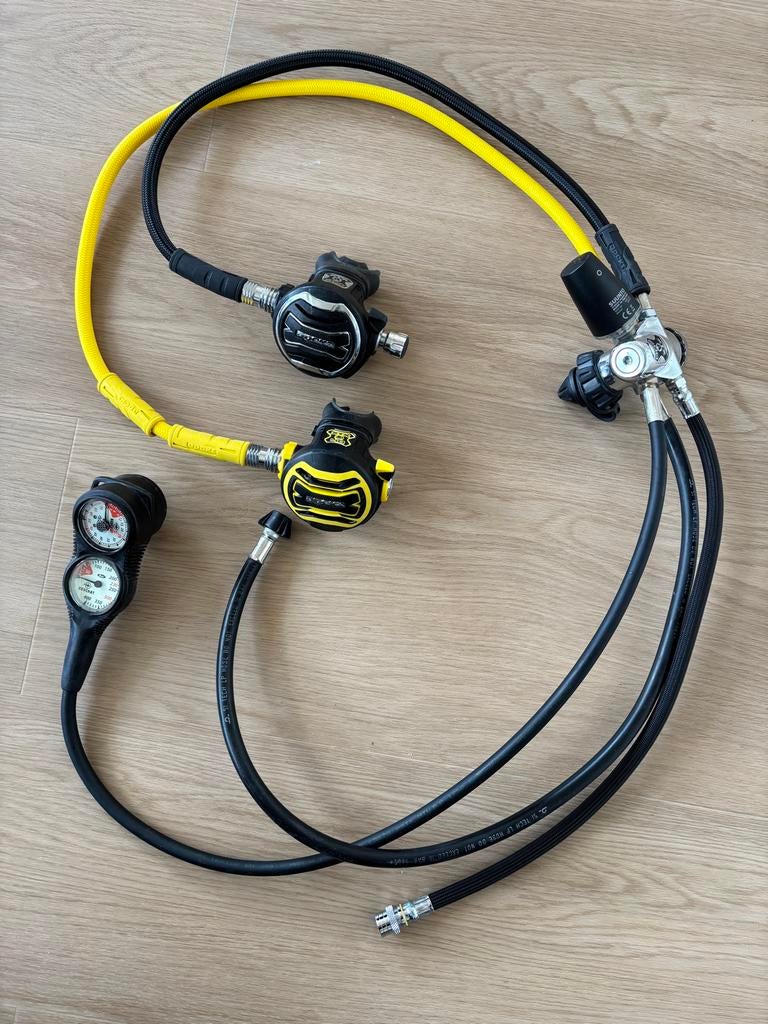 Ademautomaten set Apeks XTX200 + XTX40 + Suunto transmitter, Watersport en Boten, Duiken, Ophalen of Verzenden, Zo goed als nieuw