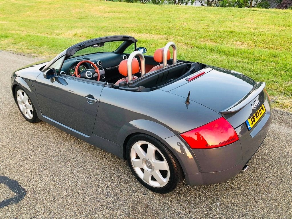 Audi TT Roadster 2000 - Nimbusgrijs, Auto's, Audi, Voorwielaandrijving, Cabriolet, 179 pk, Leder