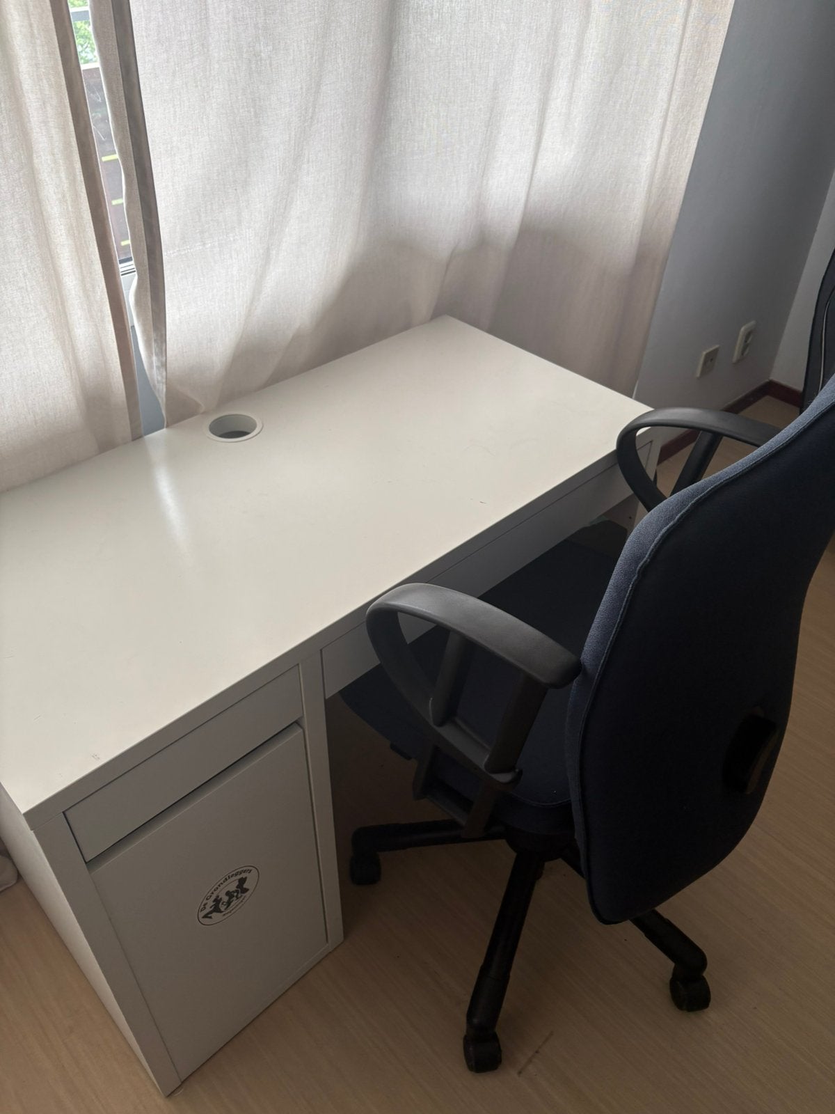 Desk + ergonomic office chair 40€, Ophalen of Verzenden, Zo goed als nieuw