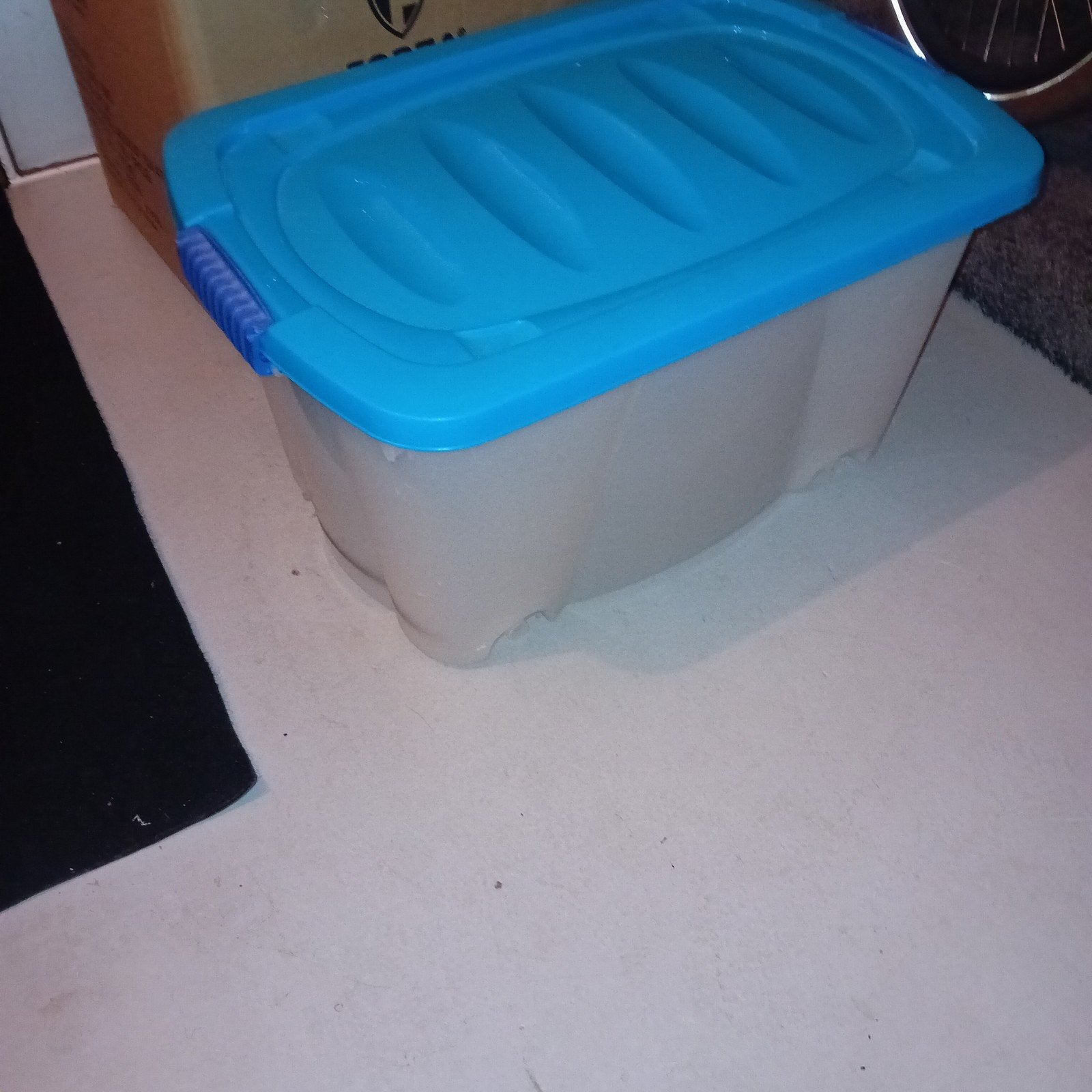 Opbergdoos met blauw deksel, Doe-het-zelf en Verbouw, 40 tot 60 cm, 50 tot 75 cm, Ophalen of Verzenden, 35 tot 50 cm