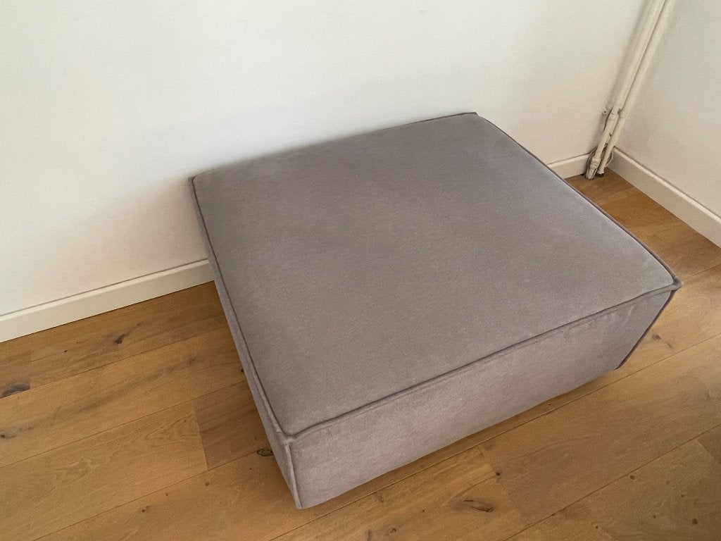 Hocker/voetenbank grijs 90cmx97cm izgs, Ophalen, 75 tot 100 cm, Zo goed als nieuw, 75 tot 100 cm
