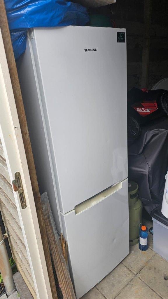 Te koop: Samsung koelkast/vriescombinatie in prima staat., Witgoed en Apparatuur, Ophalen, Gebruikt, 200 liter of meer, 60 cm of meer