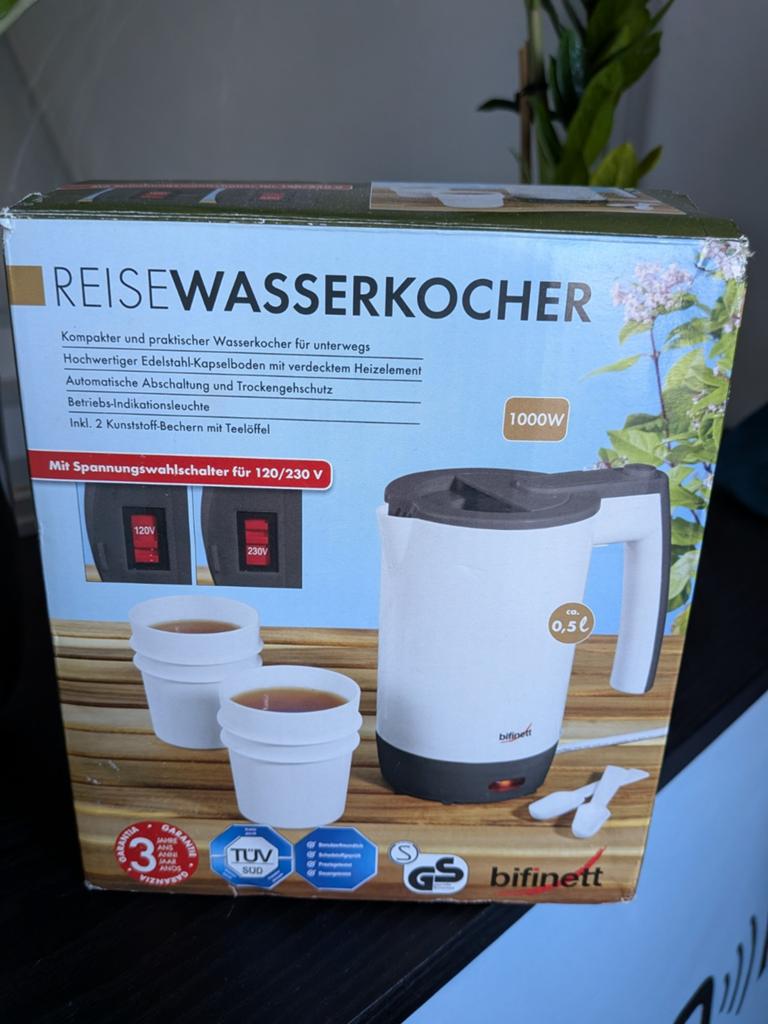 Bifinett Reisewaterkoker 0,5L - Compact en Praktisch, Minder dan 1 liter, Ophalen of Verzenden, Nieuw, Rvs