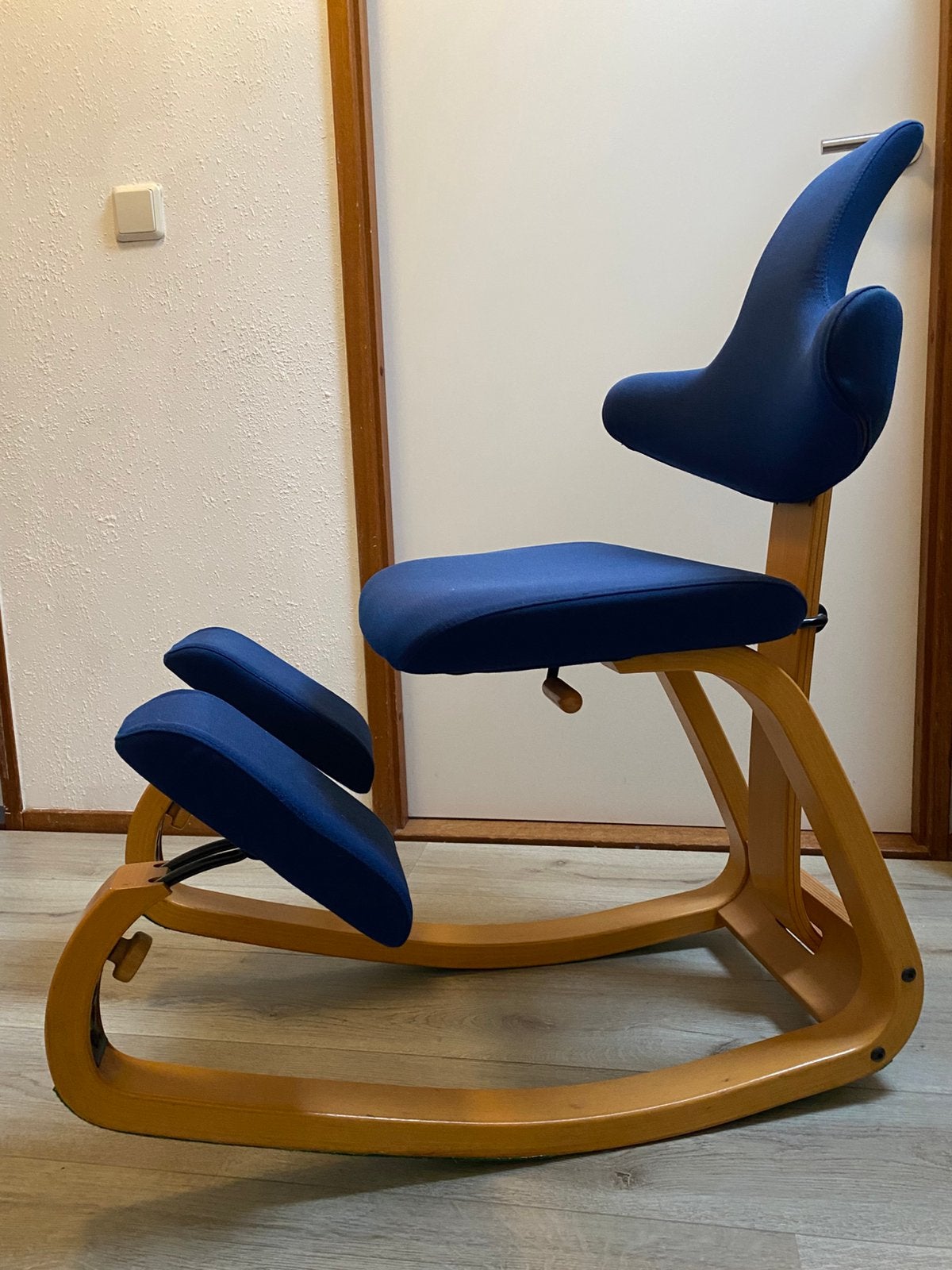 Stokke ergonomische balans stoel, Huis en Inrichting, Ophalen, Blauw, Zo goed als nieuw, Stokke