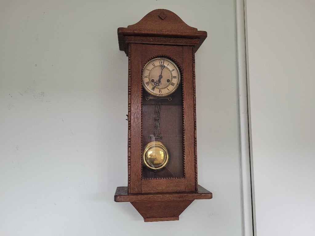 Wandklok  Gustav Becker  Oud / Antiek, Bruin, Analoog, Ophalen of Verzenden, Zo goed als nieuw