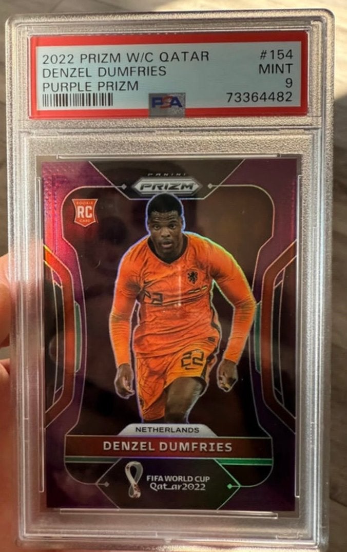 Rookie card Denzel Dumfries PSA 9 genummerd /199, Ophalen of Verzenden, Zo goed als nieuw, Plaatje