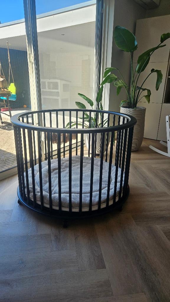 Bopita ronde box, Ophalen, Zo goed als nieuw, Rond, In hoogte verstelbaar