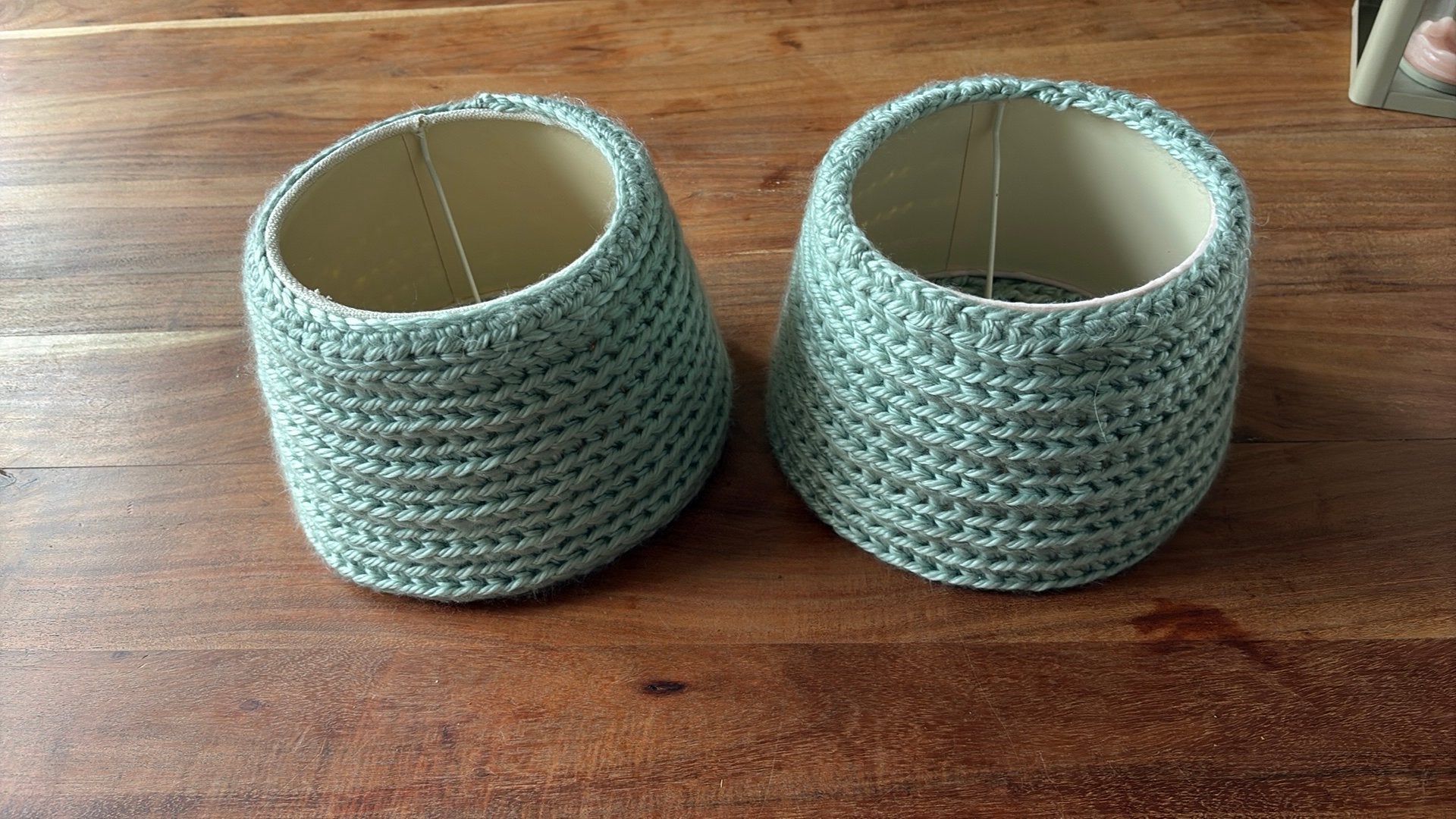 2 lampenkappjes met gehaakt hoesje, Ophalen, Gebruikt, Rond, Textiel