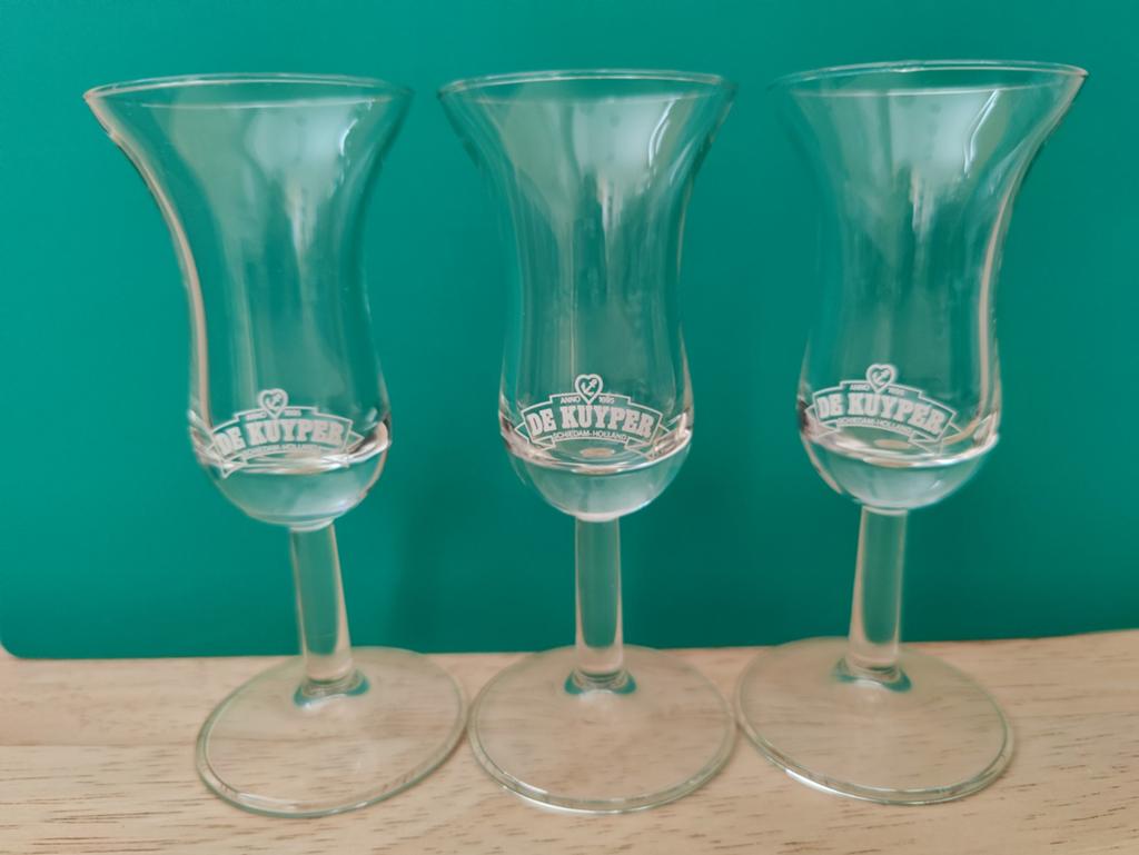 Drie borrelglaasjes van de Kuijper, Verzamelen, Glas en Borrelglaasjes, Verzenden, Zo goed als nieuw, Borrel- of Shotglas