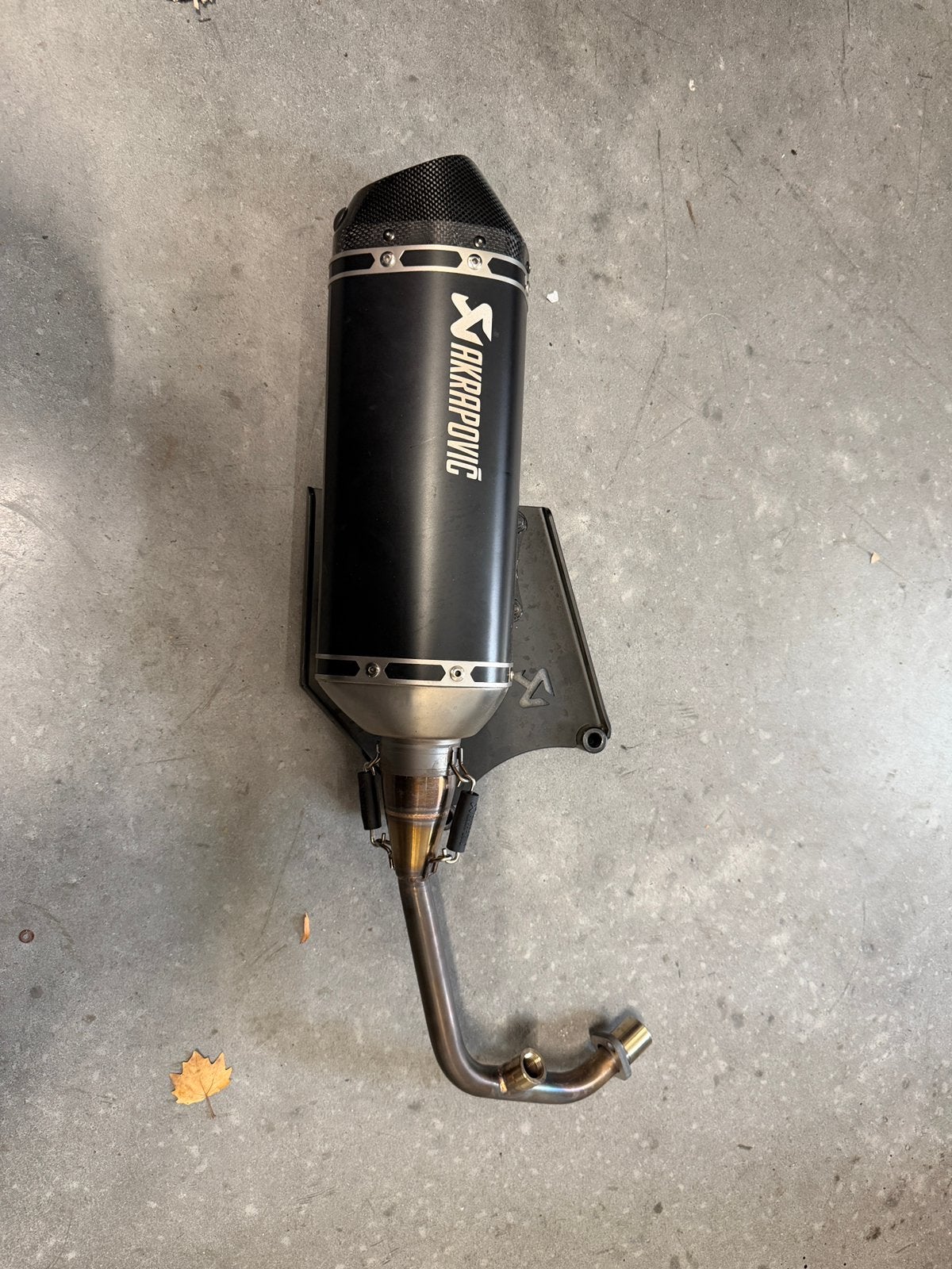 Vespa sprint orignele Akrapovic uitlaat IGet E4 /E5, Ophalen of Verzenden, Zo goed als nieuw, Uitlaat