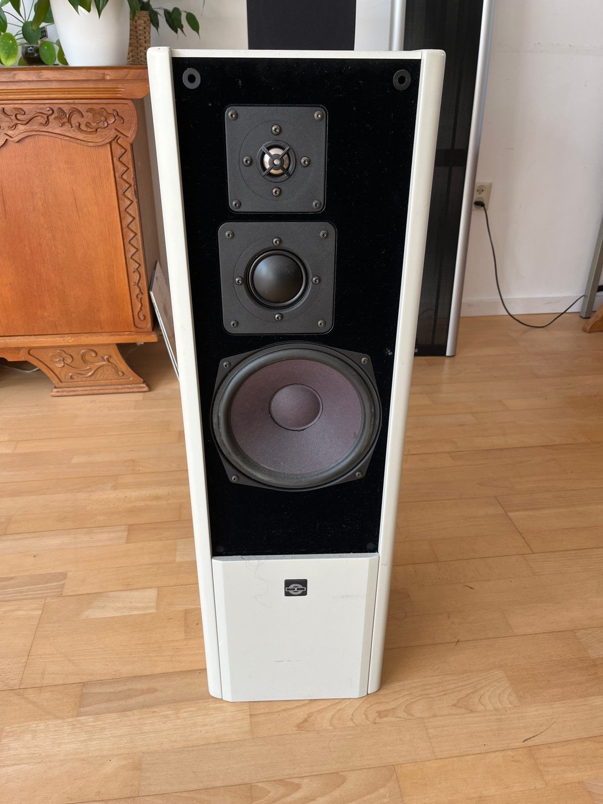 MB Quart 610S - niet voor “bassheads”, Audio, Tv en Foto, Luidsprekers, Vloerstaande luidspreker, Gebruikt, 60 tot 120 watt, Ophalen