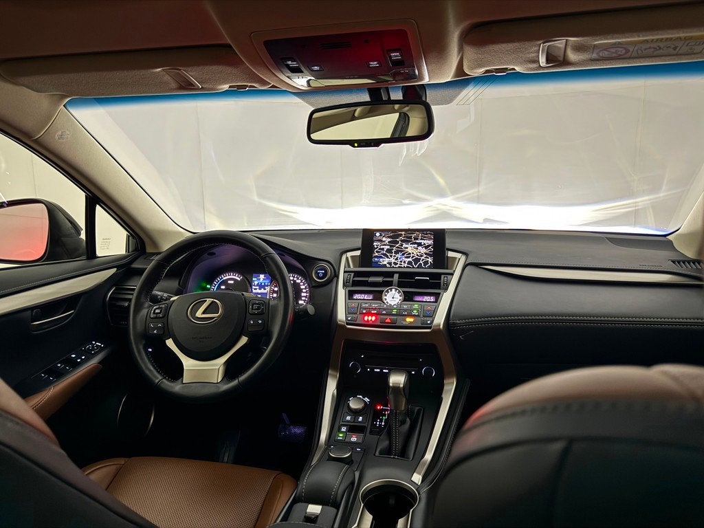 Lexus NX 300h AWD Luxury Line / Pano / Leder / Dealeronderho, Auto's, Lexus, Automaat, Gebruikt, Euro 6, 155 pk