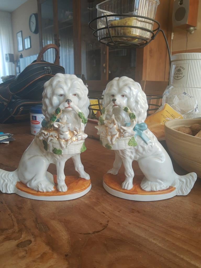 Set van 2 porseleinen hondjes in perfecte staat, Ophalen of Verzenden