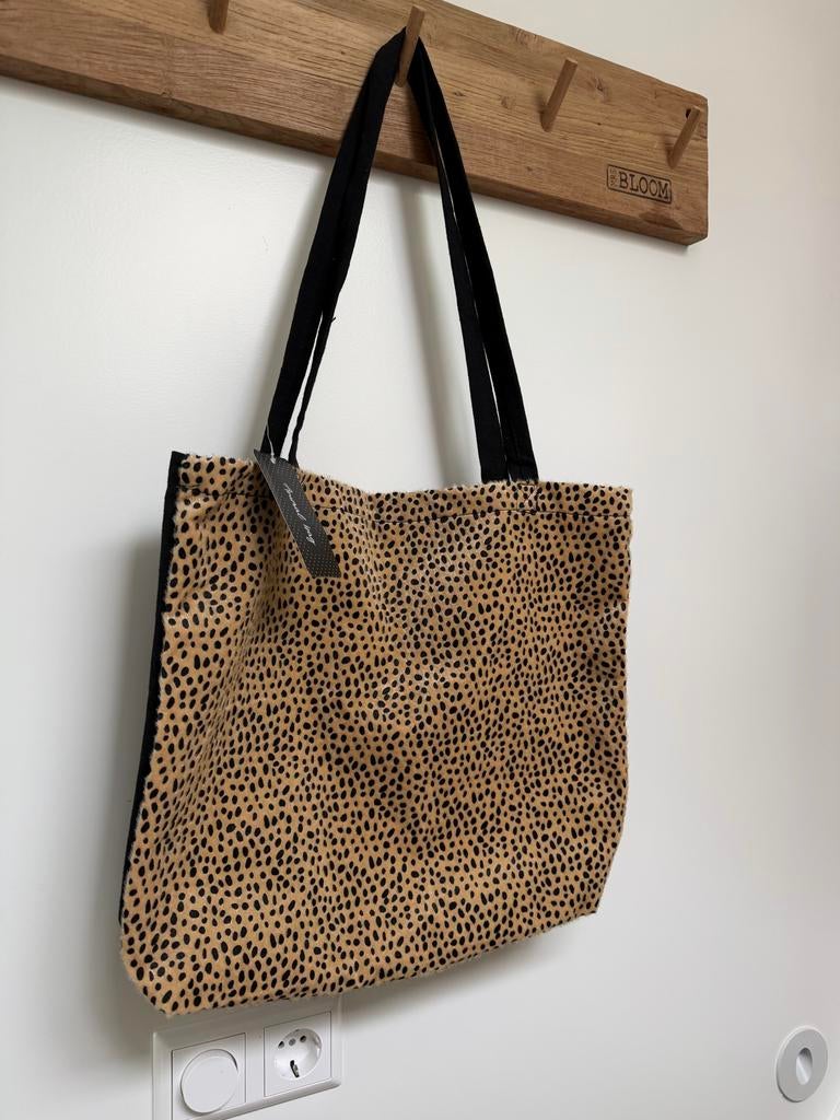 Nieuwe Animal Print Shopper Tas - Luipaardprint, Sieraden, Tassen en Uiterlijk, Tassen | Damestassen, Ophalen of Verzenden, Nieuw