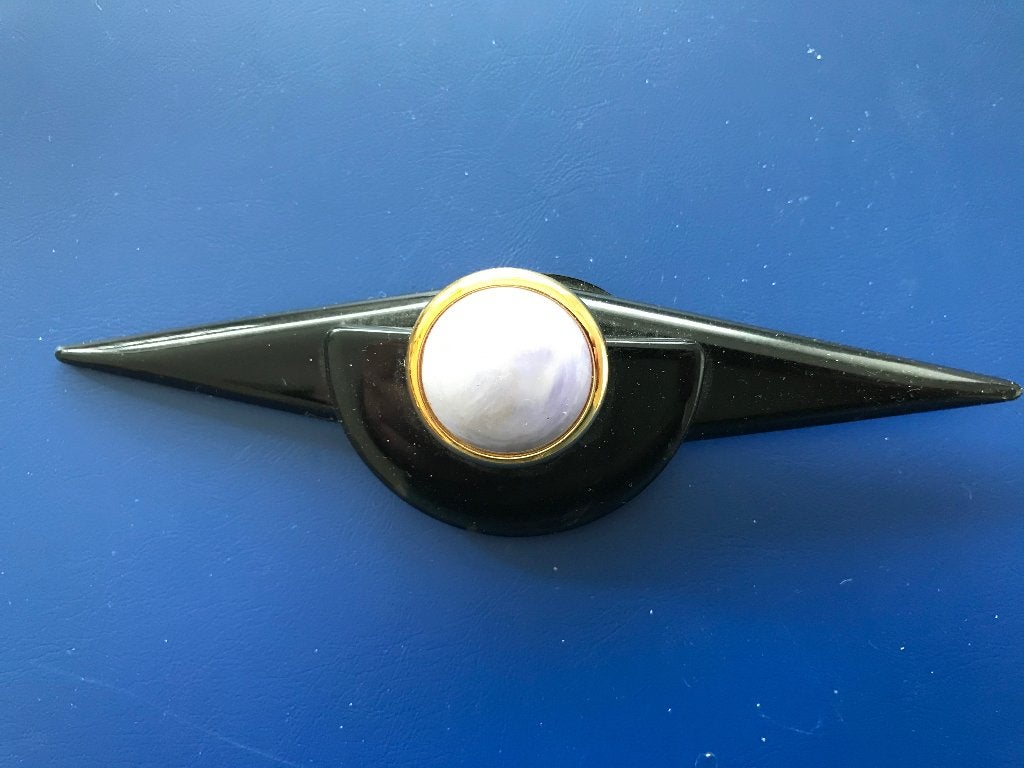 Elegante Zwarte Broche met Parelmoer Look, Overige materialen, 4 tot 7 cm, Zwart, Nieuw