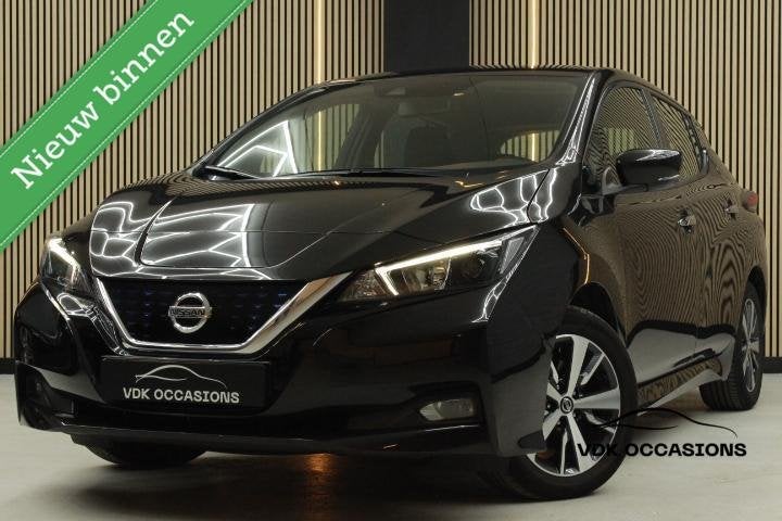Nissan LEAF Acenta 40 kWh |Keyless |Stoel/Stuur verw |Camera, Auto's, Gebruikt, 150 pk, Zwart, Stoelverwarming
