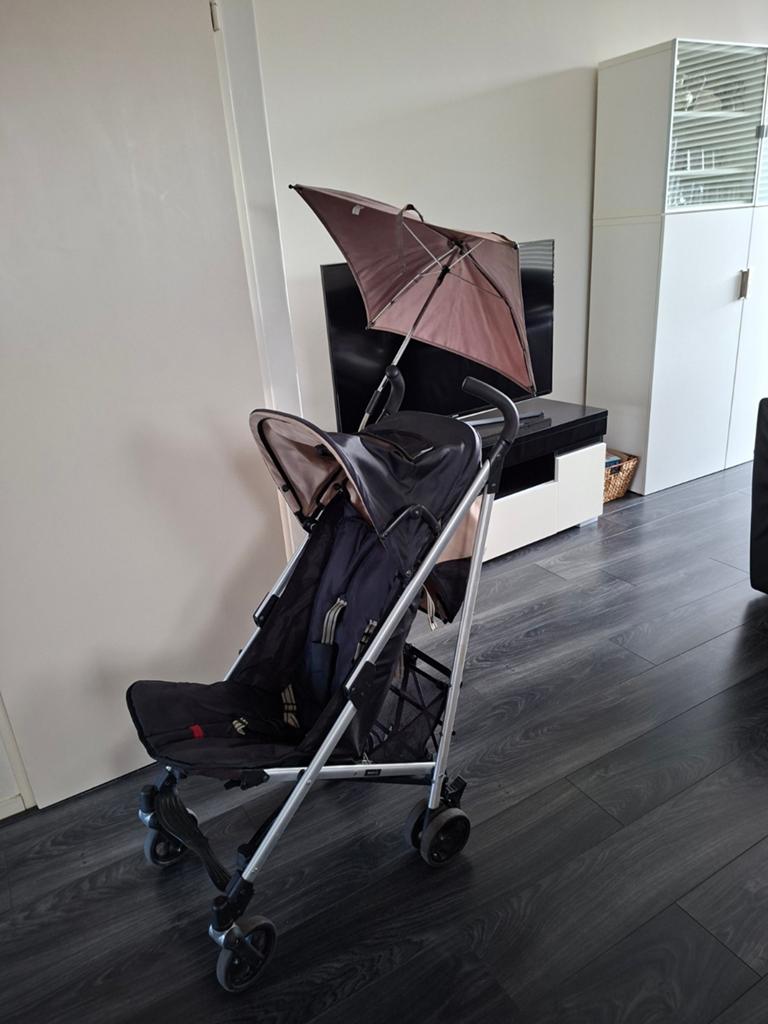 Mutsy buggy stevig eenvoudig en inklapbaar, Kinderen en Baby's, Buggy's, Ophalen of Verzenden, Zo goed als nieuw, Zonnekap