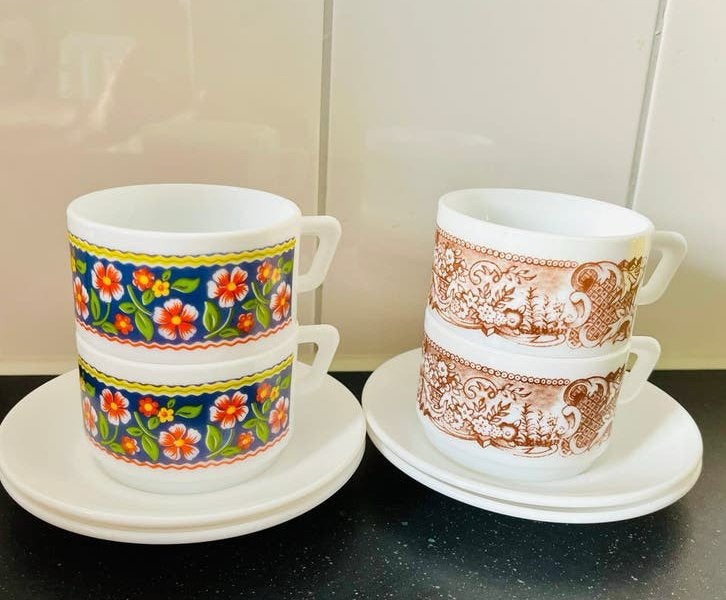 4 retro Arcopal koffiekopjes, Ophalen of Verzenden, Overige stijlen, Kop(pen) en/of Schotel(s), Glas