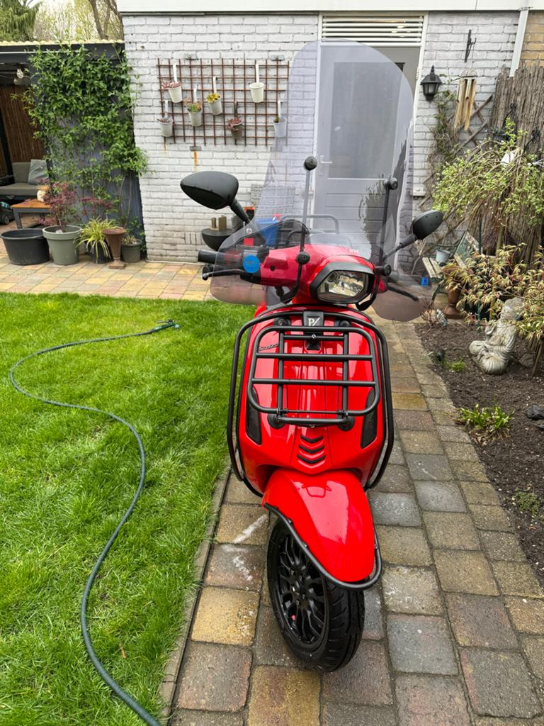 Nette Vespa Sprint uit 2018, Fietsen en Brommers, Snorfietsen en Snorscooters, Ophalen of Verzenden, Gebruikt, Benzine, Vespa