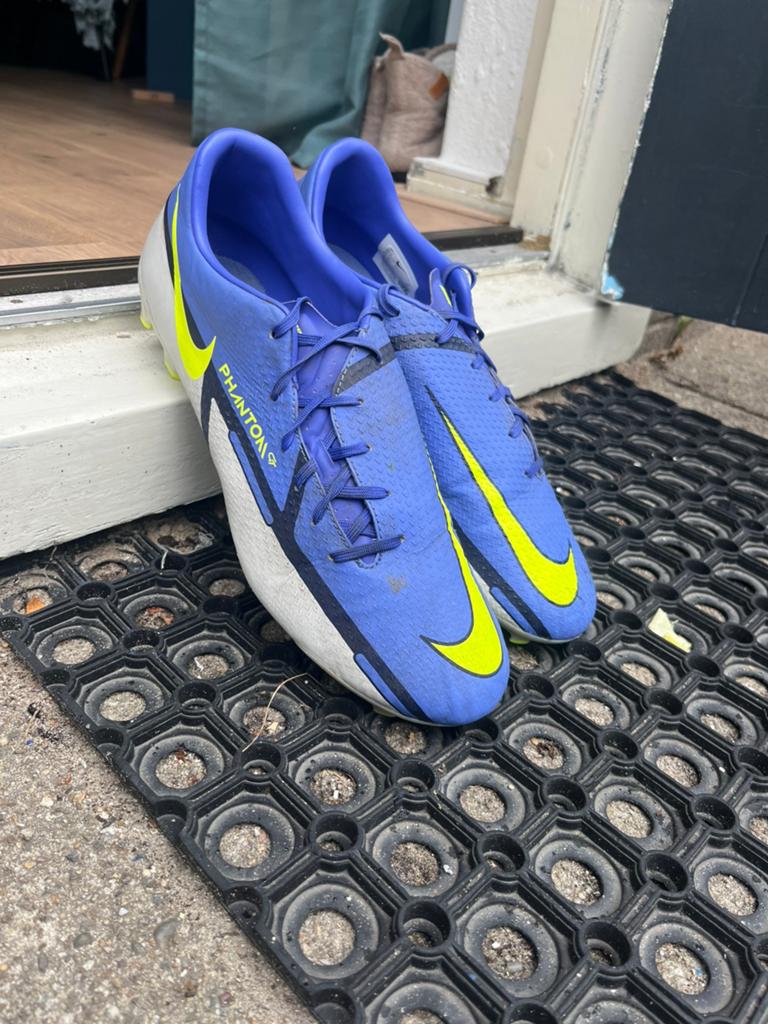 Nike Phantom GT academy 44,5 maat, Sport en Fitness, Voetbal, Maat XS of kleiner, Ophalen of Verzenden, Zo goed als nieuw, Schoenen