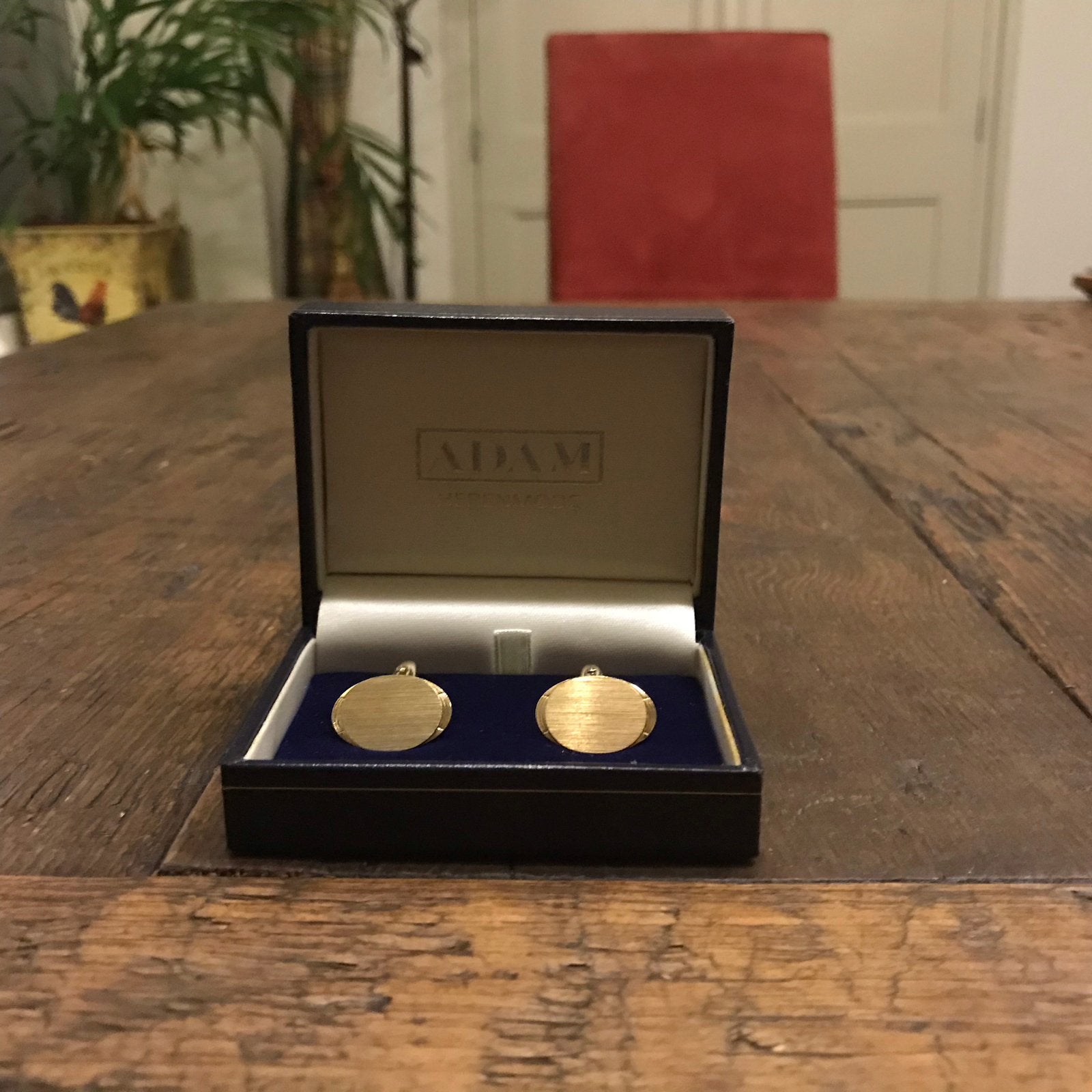 Gouden manchetknopen in originele doos, Ophalen of Verzenden, Zo goed als nieuw, Goud, Verguld